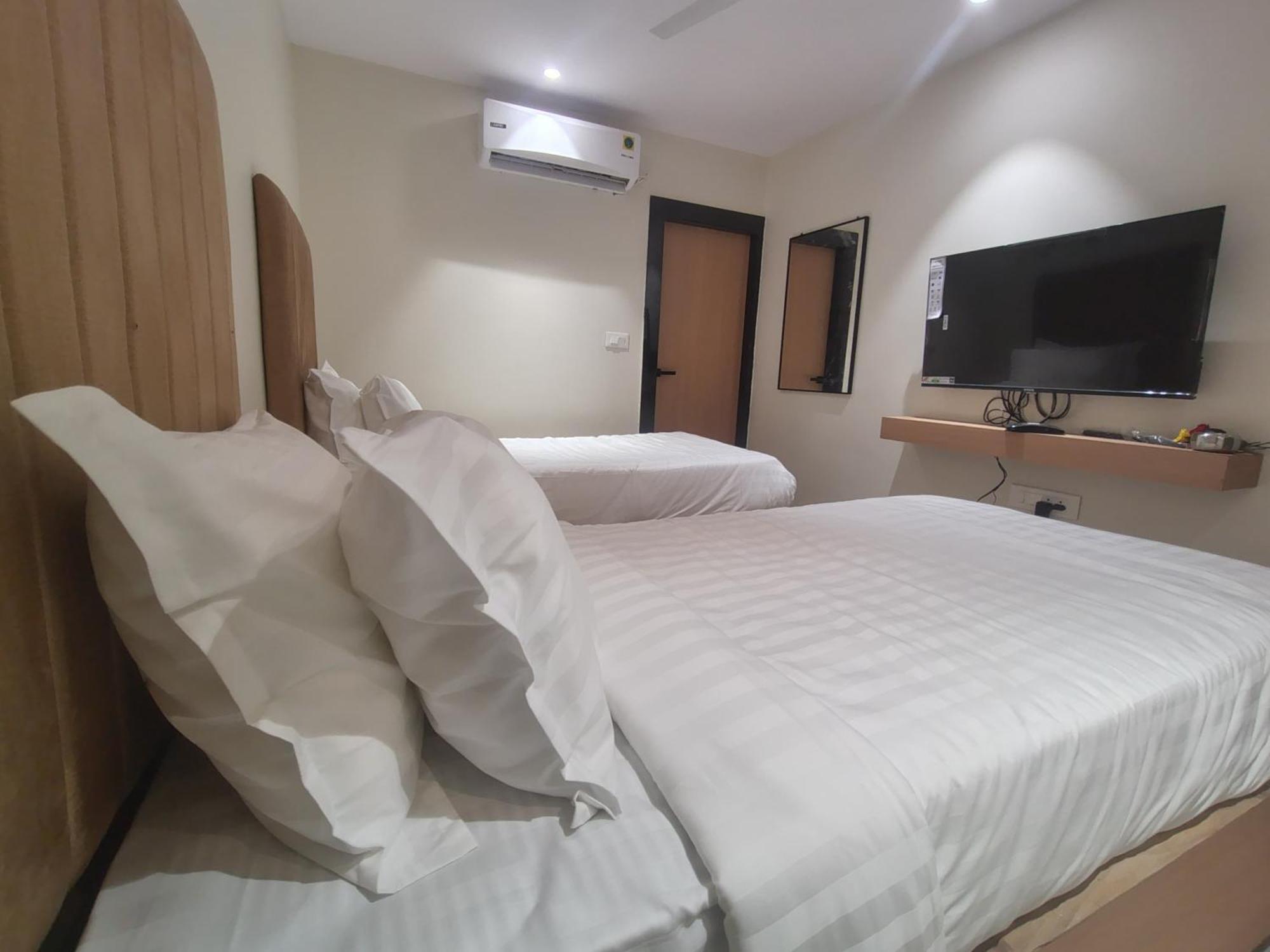 Hotel Blueearth Vizianagaram Buitenkant foto